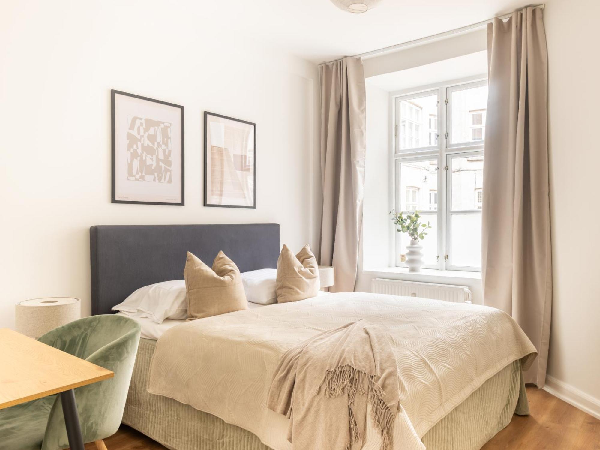 Sanders Noble - Fantastic 4-Bdr Apt In The Capital Kopenhagen Bagian luar foto